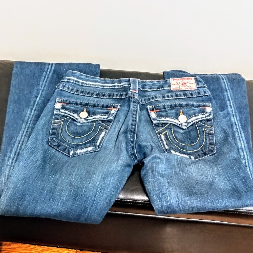 True Religion CROPPED size 28